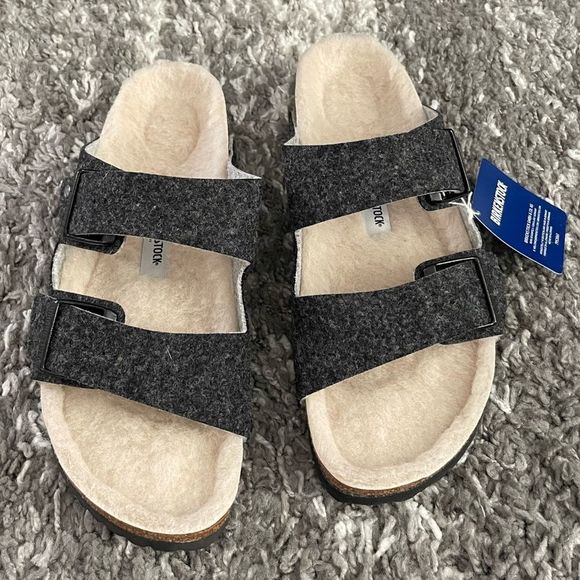 NIB Birkenstock Arizona Happy Lamb Women’s Sandals - Picture 1 of 11